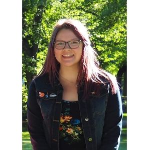 Meet your Posher, Holly